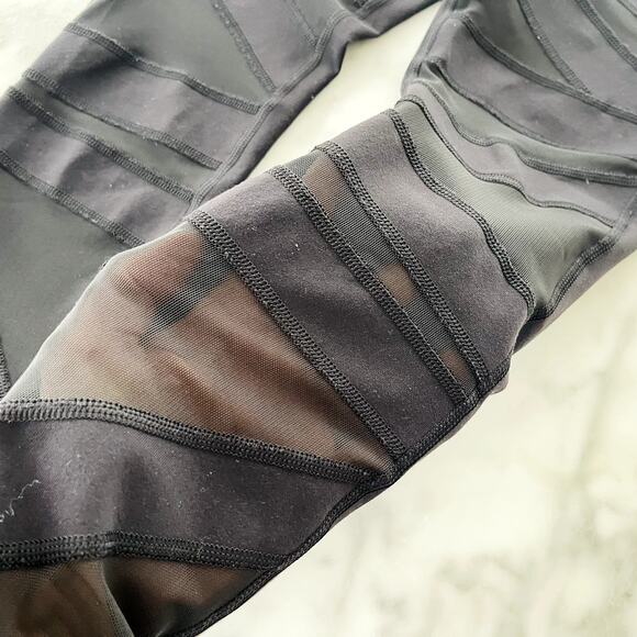 Lululemon High Times 4 Black Wrap Mesh Wanderlust 2015 Special Edition RARE Luon - Picture 5 of 8